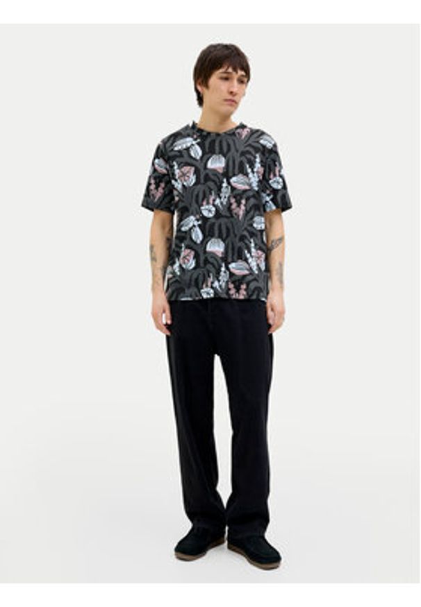 Jack & Jones - Jack&Jones T-Shirt Almeria 12276912 Czarny Regular Fit. Kolor: czarny. Materiał: bawełna