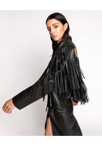ONETEASPOON - Skórzana kurtka z frędzlami Lola. Kolor: czarny. Materiał: skóra #11