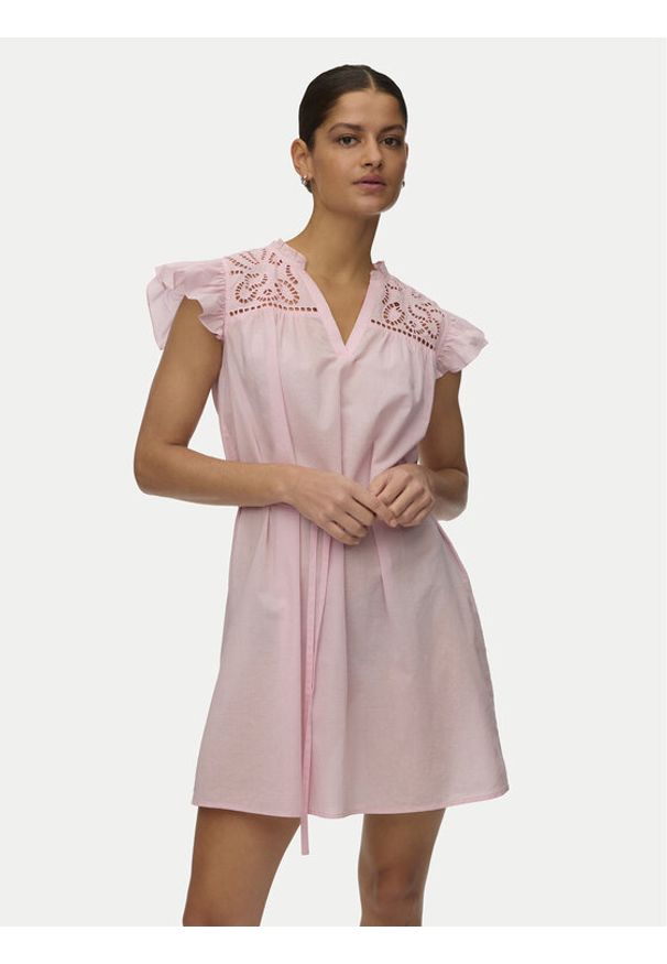 Vero Moda Sukienka letnia Line 10346970 Różowy jasny Oversize. Kolor: różowy. Materiał: bawełna. Sezon: lato. Typ sukienki: oversize