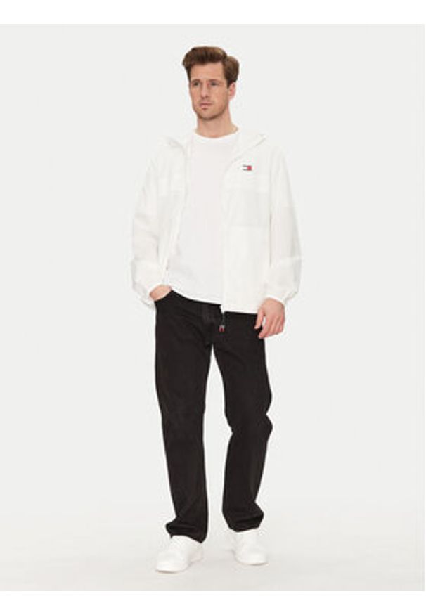 Tommy Jeans Wiatrówka Chicago DM0DM20204 Écru Regular Fit. Materiał: syntetyk