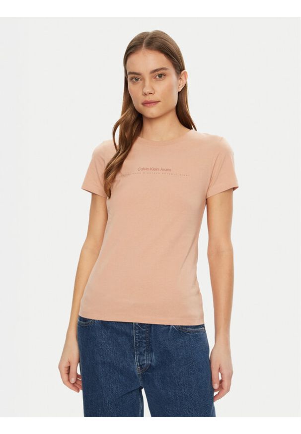 Calvin Klein Jeans T-Shirt Institutional Graphic J20J224990 Beżowy Slim Fit. Kolor: beżowy. Materiał: bawełna