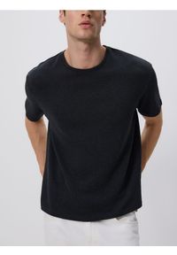 Reserved - T-shirt boxy z bawełną - ciemnoszary. Kolor: szary. Materiał: bawełna