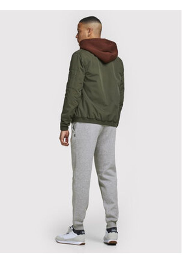 Jack & Jones - Jack&Jones Spodnie dresowe Gordon 12195726 Szary Regular Fit. Kolor: szary. Materiał: dresówka, bawełna