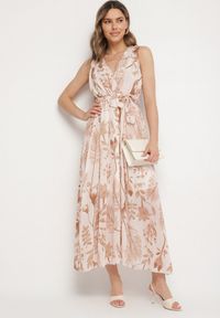 Born2be - Beżowa Kopertowa Sukienka z Wiskozą z Wiązanym Paskiem Nativire. Okazja: na co dzień. Typ kołnierza: dekolt w serek. Kolor: beżowy. Materiał: wiskoza. Typ sukienki: kopertowe. Styl: elegancki, casual, klasyczny #5