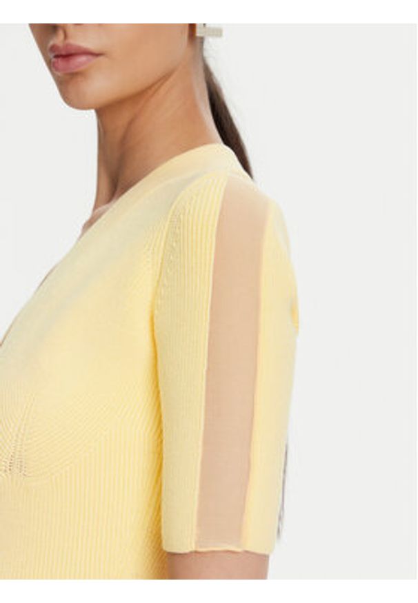 Elisabetta Franchi Sukienka dzianinowa AM-66S-51E2 Żółty Regular Fit. Kolor: żółty. Materiał: wiskoza