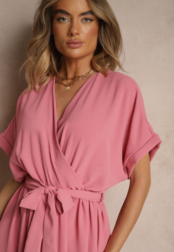 Renee - Różowa Rozkloszowana Sukienka z Bawełną i Paskiem Lunapinia. Okazja: na co dzień. Kolor: różowy. Materiał: bawełna. Styl: casual