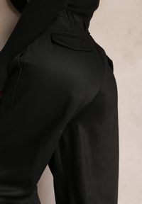 Renee - Czarne Szerokie Spodnie High Waist z Kieszeniami Keanne. Okazja: na co dzień. Stan: podwyższony. Kolor: czarny. Styl: casual #5