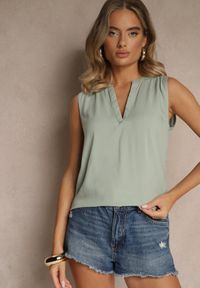 Renee - Zielona Bluzka z Wiskozy z Wycięciem przy Dekolcie Tilenera. Okazja: na co dzień. Kolor: zielony. Materiał: wiskoza. Styl: klasyczny, elegancki, casual