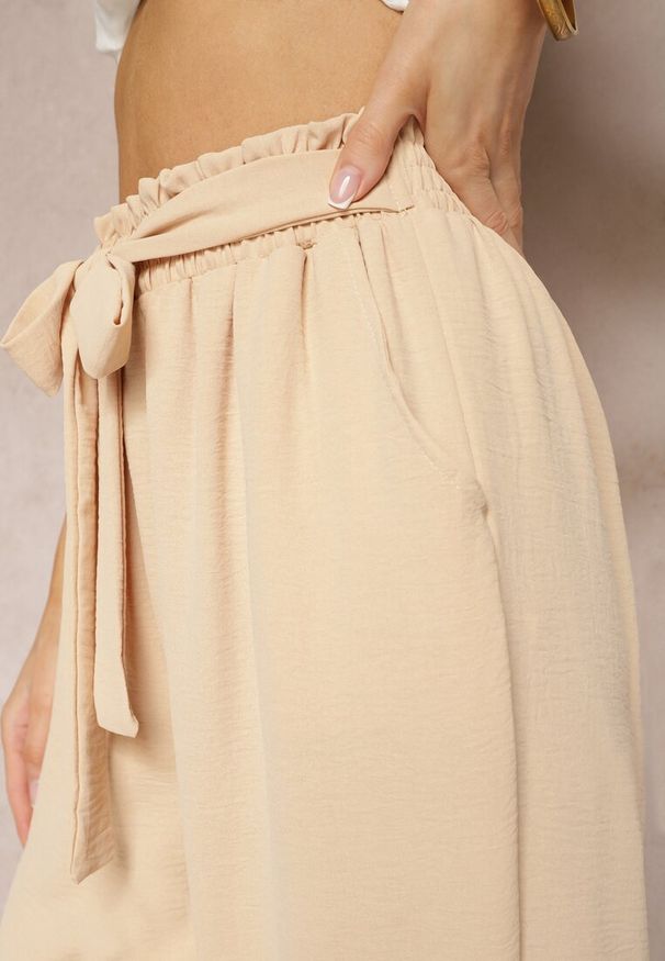 Renee - Beżowe Spodnie High Waist Wiązane w Pasie Wykończone Gumką w Talii Dimixi. Okazja: na co dzień. Stan: podwyższony. Kolor: beżowy. Styl: casual