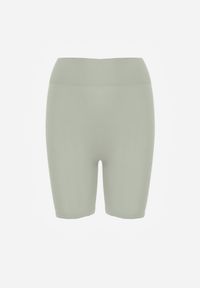 Born2be - Zielone Szorty Kolarki z Wysokim Stanem o Modelującym Fasonie Kimolodia. Okazja: na co dzień. Stan: podwyższony. Kolor: zielony. Styl: casual #3