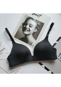 Intica - Biustonosz piankowy bez fiszbin z regulowanymi ramiączkami na co dzień Hattie. Kolor: czarny. Materiał: materiał