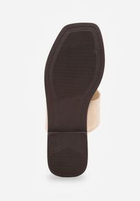 Renee - Beżowe Klapki Vices Japonki z Metaliczną Ozdobą Arhelia. Okazja: na plażę. Kolor: beżowy. Wzór: aplikacja. Sezon: lato. Styl: elegancki #9