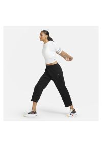 Spodnie damskie Nike Pro CU6928. Materiał: materiał, poliester. Technologia: Dri-Fit (Nike). Długość: krótkie. Sport: fitness #2