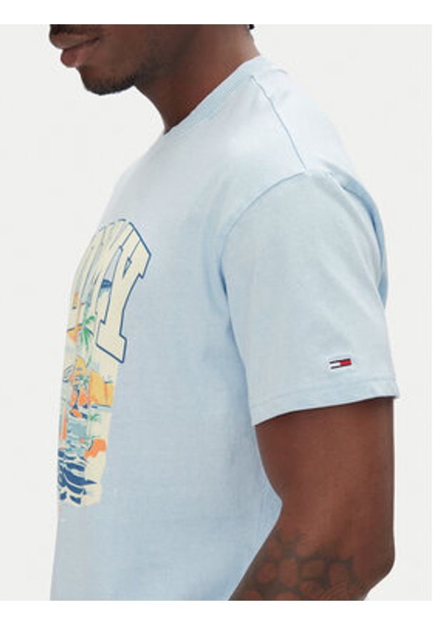 Tommy Jeans T-Shirt Arch Sailing DM0DM21867 Błękitny Relaxed Fit. Kolor: niebieski. Materiał: bawełna