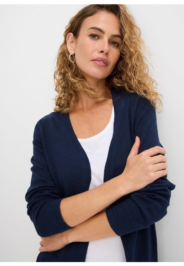 bonprix - Kardigan z czystej delikatnej bawełny slub. Kolor: niebieski. Materiał: bawełna