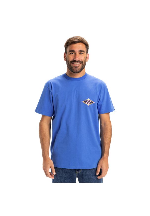 Quiksilver - Koszulka z krótkim rękawem dla Mężczyzn EV BEACH BLAST Niebieski. Kolor: niebieski. Materiał: materiał, bawełna. Długość rękawa: krótki rękaw. Długość: krótkie. Wzór: nadruk