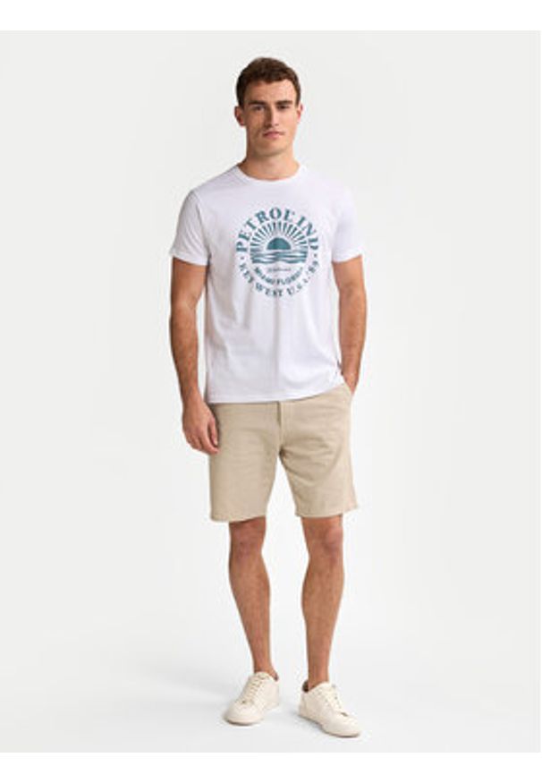 Petrol Industries Szorty materiałowe M-1050-SHO538 Beżowy Slim Fit. Kolor: beżowy. Materiał: bawełna