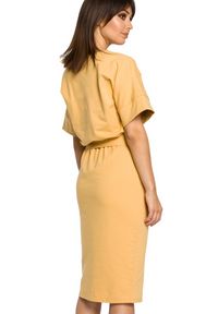 Be Active - Komfortowa ołówkowa sukienka damska z bawełnianej dzianiny żółta. Okazja: na co dzień. Kolor: żółty. Materiał: bawełna, dzianina. Typ sukienki: ołówkowe. Styl: casual #3