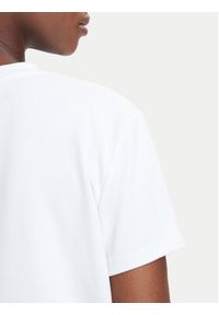 Guess T-Shirt V6YI04 K4268 Biały Regular Fit. Kolor: biały. Materiał: bawełna #4
