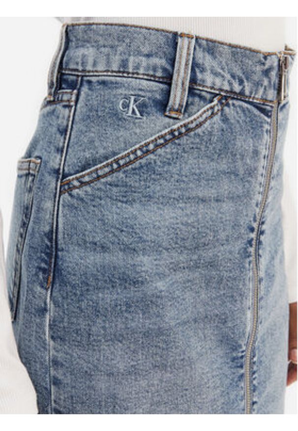 Calvin Klein Jeans Spódnica jeansowa LV047E710G Niebieski Regular Fit. Kolor: niebieski. Materiał: bawełna