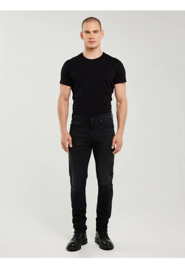 Big-Star - Jeansy męskie czarne Terry Carrot 956. Stan: obniżony. Kolor: czarny. Wzór: jednolity