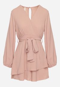 Born2be - Ciemnoróżowa Kopertowa Sukienka Kombinezon Mini z Falbanką Bomina. Okazja: na randkę. Typ kołnierza: dekolt kopertowy. Kolor: różowy. Typ sukienki: kopertowe. Styl: elegancki. Długość: mini #2