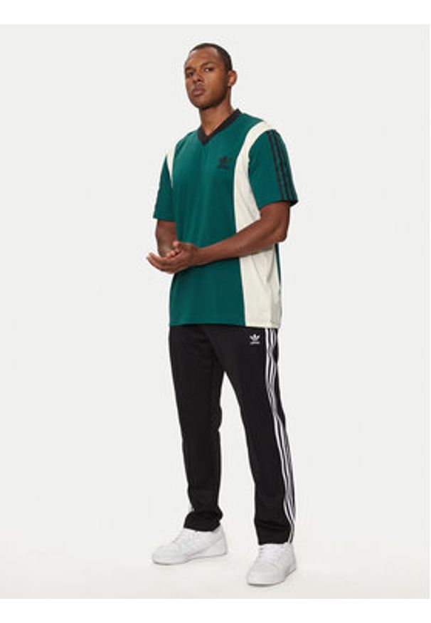 Adidas - adidas T-Shirt Archive Panel IS1406 Zielony Regular Fit. Kolor: zielony. Materiał: syntetyk, bawełna