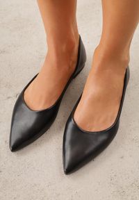 Born2be - Czarne Eleganckie Eleganckie Balerinki z Noskiem w Szpic Abssis. Okazja: na co dzień. Kolor: czarny. Materiał: jeans. Styl: elegancki #3