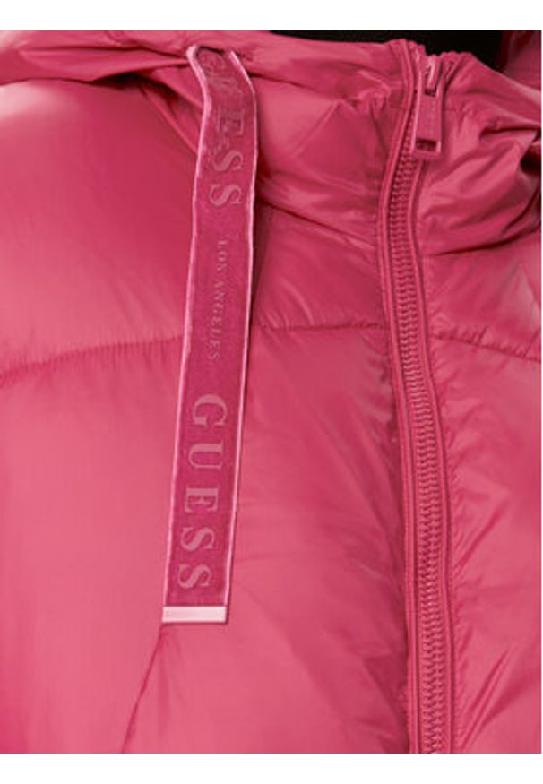 Guess Kurtka zimowa Letizia W3BL21 WG0V0 Czerwony Regular Fit. Kolor: czerwony. Materiał: syntetyk. Sezon: zima