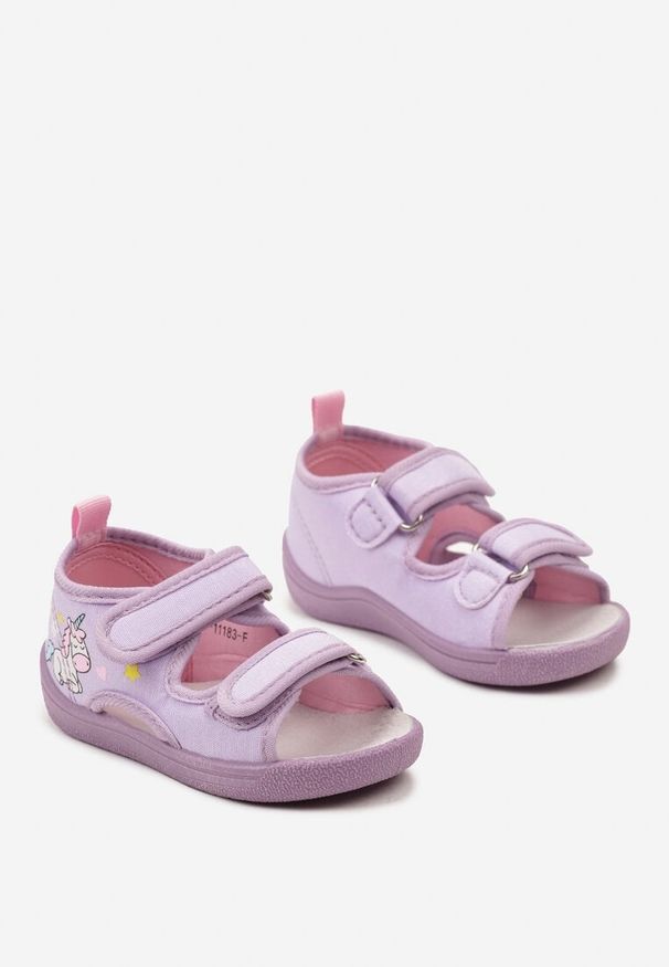 Born2be - Fioletowe Płaskie Sandały Zapinane na Rzep z Bajkowym Motywem Litta. Okazja: na co dzień. Zapięcie: rzepy. Kolor: fioletowy. Wzór: motyw z bajki. Sezon: lato. Styl: casual