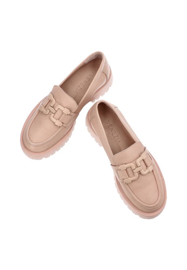 Różowe Mokasyny Venezia Stylowe Buty Damskie. Zapięcie: bez zapięcia. Kolor: różowy. Szerokość cholewki: normalna. Wzór: aplikacja. Materiał: skóra. Sezon: lato. Obcas: na obcasie. Styl: elegancki. Wysokość obcasa: niski