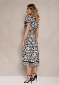 Renee - Biało-Czarna Rozkloszowana Sukienka z Bawełny w Print Paisley Lanarisa. Okazja: na co dzień. Typ kołnierza: dekolt w kształcie V. Kolor: czarny. Materiał: bawełna. Długość rękawa: krótki rękaw. Wzór: paisley, nadruk. Sezon: lato. Styl: casual, elegancki #5