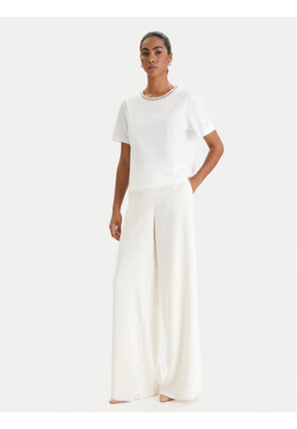 Luisa Spagnoli T-Shirt Balearica 543152 Biały Regular Fit. Kolor: biały. Materiał: bawełna