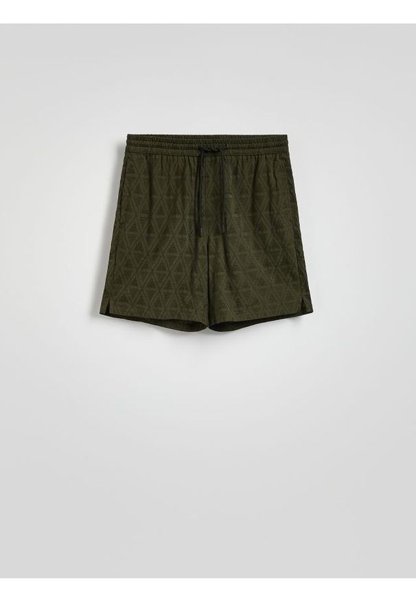 Reserved - Szorty slim fit - zielony. Kolor: zielony. Materiał: tkanina, wiskoza