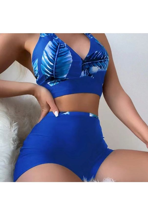 Intica - Strój kąpielowy z szortami na plażę i basen Coby. Kolor: niebieski. Materiał: materiał