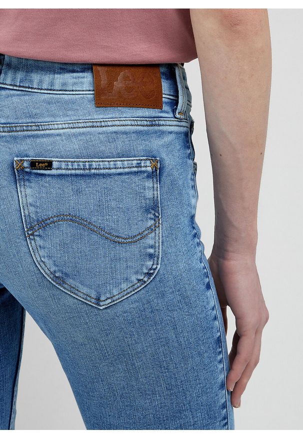 Lee - LEE SCARLETT DAMSKIE SPODNIE JEANSOWE JEANSY DŻINSY MAJESTIC WAVE L526GUD30 112338294
