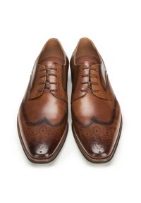 Wittchen - Męskie półbrogsy skórzane. Okazja: na co dzień. Nosek buta: otwarty. Kolor: brązowy. Materiał: skóra. Wzór: ażurowy. Sezon: lato. Styl: casual #3