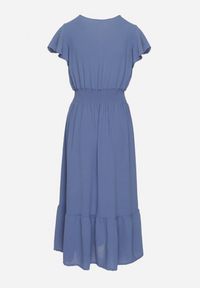 Born2be - Niebieska Sukienka o Rozkloszowanym Kroju z Kopertowym Dekoltem i Gumką w Talii Reiliana. Okazja: na imprezę, na co dzień. Typ kołnierza: dekolt kopertowy. Kolor: niebieski. Typ sukienki: kopertowe. Styl: elegancki, casual #6