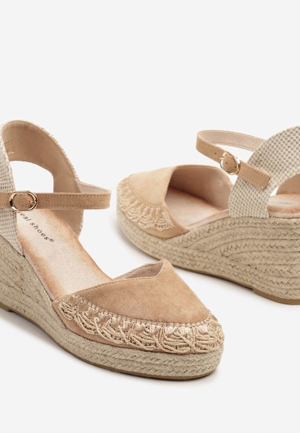 Born2be - Brązowe Sandały w Stylu Espadryli na Koturnie Nanaris. Kolor: brązowy. Sezon: lato. Obcas: na koturnie