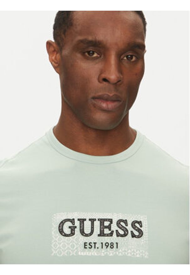 Guess T-Shirt M5GI19 J1314 Zielony Regular Fit. Kolor: zielony. Materiał: bawełna
