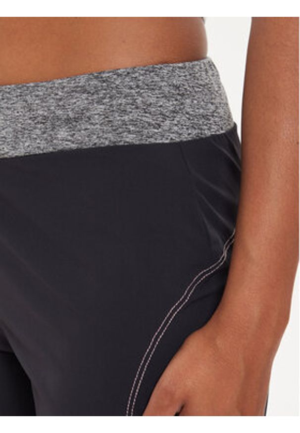 CMP Szorty sportowe 31T7706 Szary Active Fit. Kolor: szary. Materiał: syntetyk
