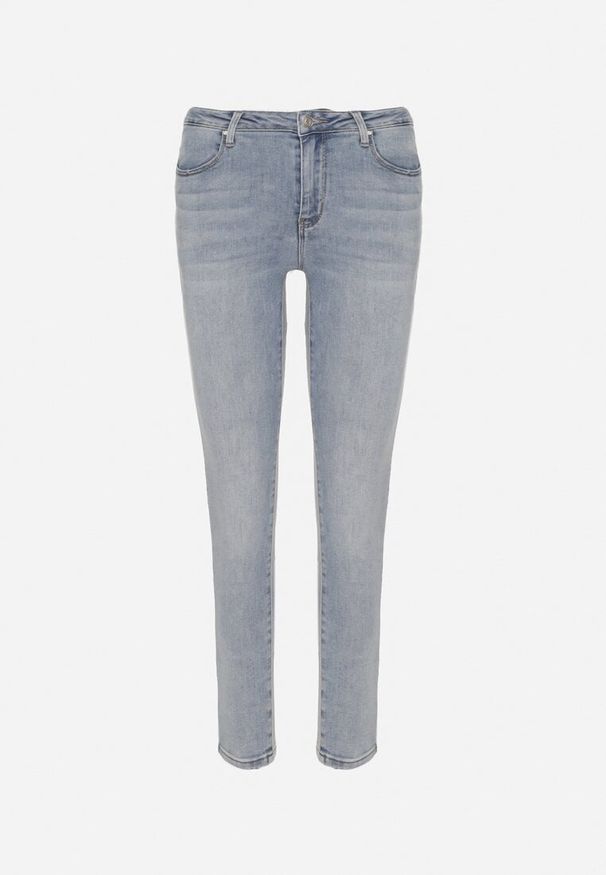 Born2be - Jasnoniebieskie Dopasowane Bawełniane Jeansy z Efektem Push-Up Arisane. Okazja: na co dzień. Kolor: niebieski. Długość: długie. Styl: elegancki, casual