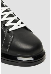 Karl Lagerfeld - KARL LAGERFELD Czarne męskie sneakersy skórzane Kapri Kushion Lo Lace, Rozmiar 45. Okazja: na co dzień. Kolor: czarny. Materiał: skóra #4