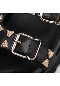 Wittchen - Damskie klapki skórzane z ozdobnymi nitami na platformie czarne. Kolor: czarny. Materiał: skóra. Wzór: aplikacja. Sezon: lato. Obcas: na platformie. Styl: elegancki #8