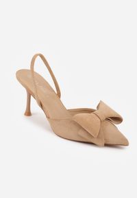 Born2be - Ciemnobeżowe Szpilki z Imitacji Zamszu z Odkrytą Piętą i Aplikacją z Kokardą Asteodora. Nosek buta: otwarty. Kolor: beżowy. Materiał: zamsz. Wzór: aplikacja. Sezon: lato. Obcas: na szpilce. Styl: klasyczny. Wysokość obcasa: średni #8