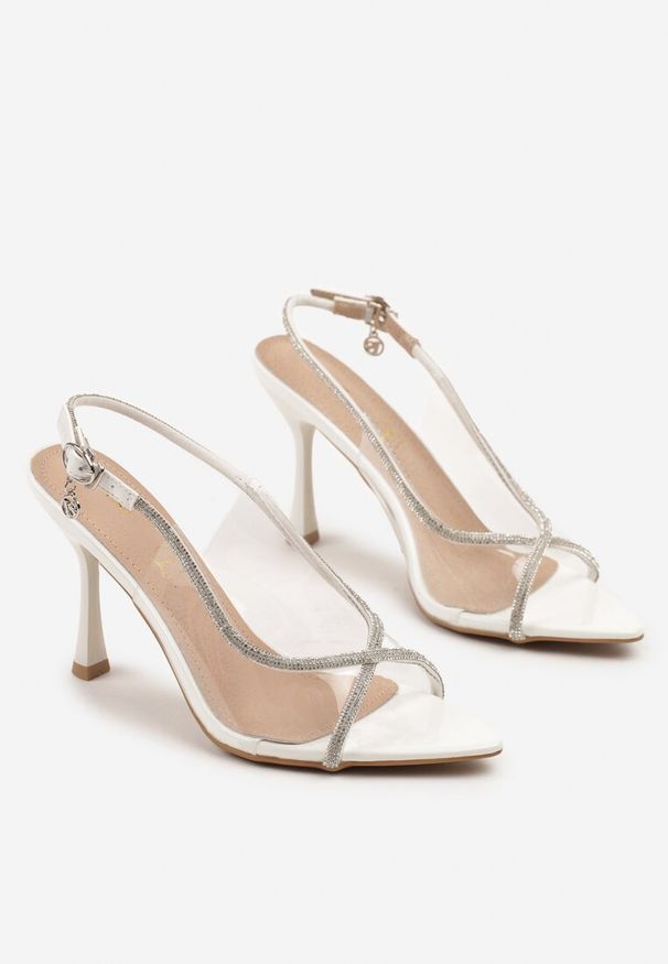 Renee - Białe Sandały Vices na Szpilce z Cyrkoniowymi Paskami Ovilira. Zapięcie: pasek. Kolor: biały. Wzór: paski. Obcas: na szpilce. Styl: glamour, elegancki