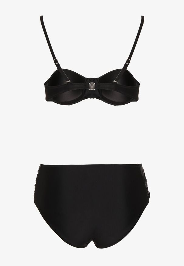 Born2be - Czarne Bikini Usztywniany Biustonosz i Figi Ozdobione Marszczeniem Eretelli. Kolor: czarny. Wzór: aplikacja