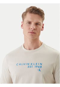 Calvin Klein Jeans T-Shirt LV04RF800G Beżowy Classic Fit. Kolor: beżowy. Materiał: bawełna #4