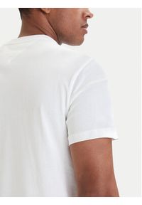 Tommy Jeans T-Shirt DM0DM22539 Biały Regular Fit. Kolor: biały. Materiał: bawełna #3