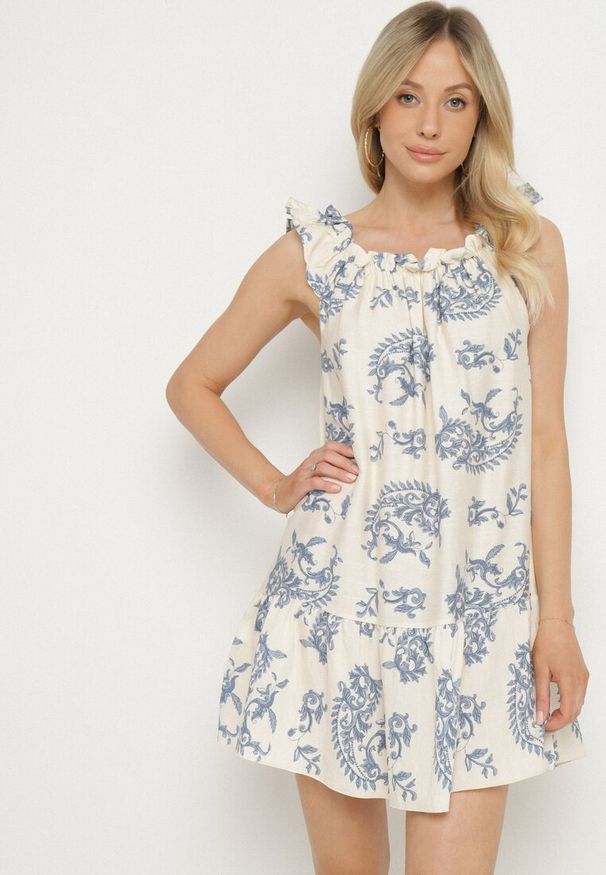 Born2be - Niebieska Wiskozowa Sukienka Rozkloszowana z Falbanką Ellivine. Okazja: na imprezę. Typ kołnierza: kołnierz z falbankami. Kolor: niebieski. Materiał: wiskoza. Styl: elegancki